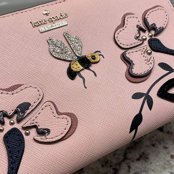 Kate Spade Blossom Drive Floral Wallet EUC - Picture 4 of 11